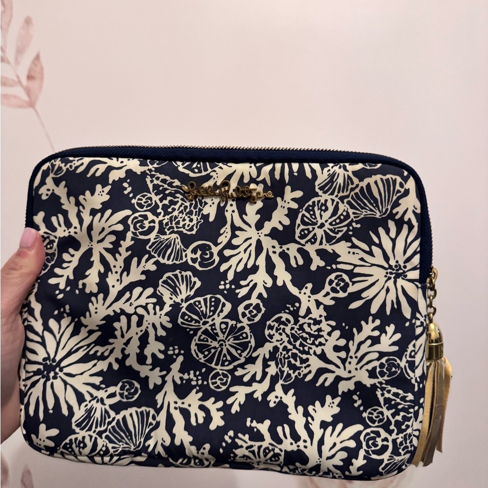 Navy and Cream lily pulitzer